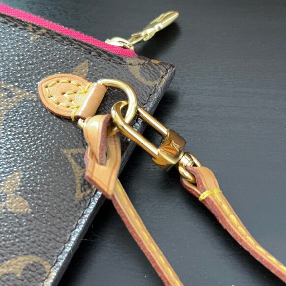 LOUIS VUITTON Neverfull Pochette MM Monogram Wristlet Pivoine Fuchsia Hot Pink - Picture 5 of 14